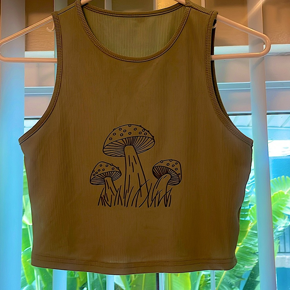 🤑SOLD🤑 SHEIN Cropped 🍄 SHROOM Tank (S)* - Picture 3 of 4